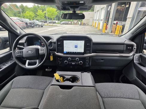 Used 2025 Ford F150 XLT w/ Equipment Group 301A Standard AWD/4WD image 18