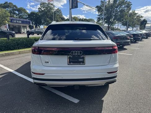 Used 2024 Audi Q8 Premium Plus image 7