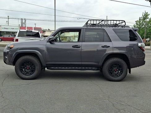 Used 2021 Toyota 4Runner Venture w/ Moonroof Package AWD/4WD image 8