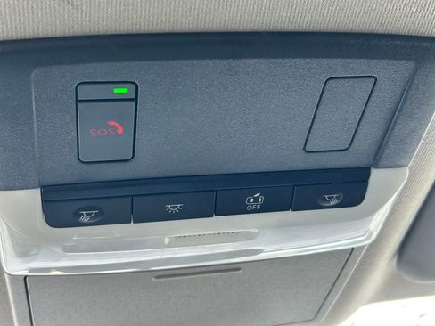 Used 2025 Nissan Sentra SV FWD image 17