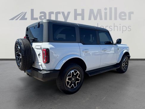Used 2025 Ford Bronco Outer Banks AWD/4WD image 5