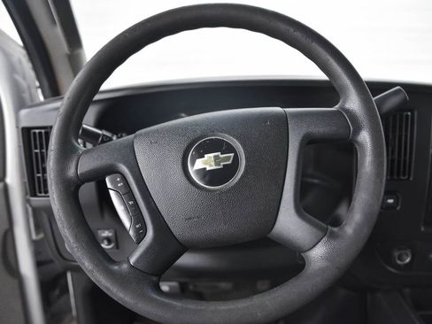 Used 2018 Chevrolet Express 3500 LT w/ LT Preferred Equipment Group image 18
