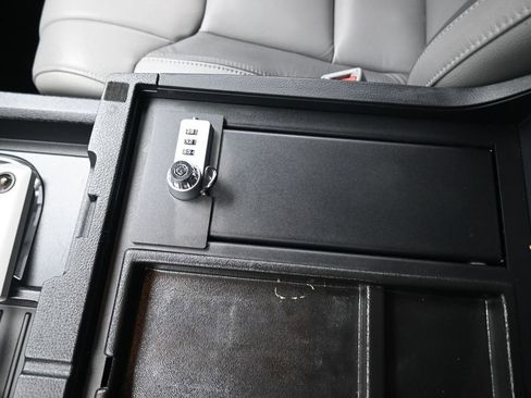 Used 2019 Toyota Tundra Limited image 14