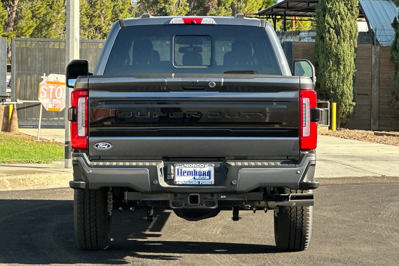 New 2027 Ford F250 Platinum w/ FX4 Off-Road Package AWD/4WD image 5