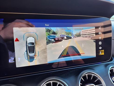 Used 2023 Mercedes-Benz E 450 Cabriolet image 16