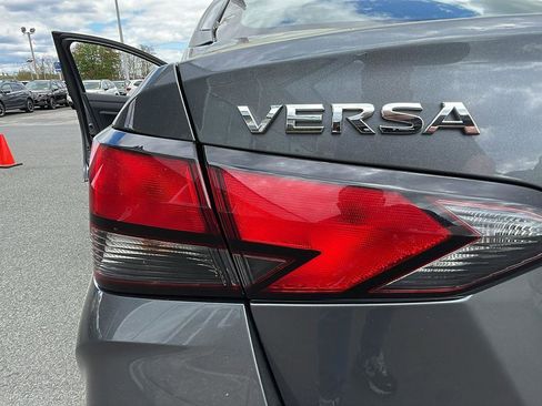 Used 2023 Nissan Versa SV FWD image 28