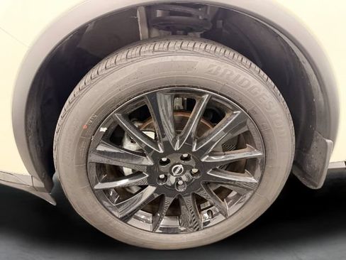 Certified 2024 Nissan Murano SV w/ SV Midnight Edition Package FWD image 12