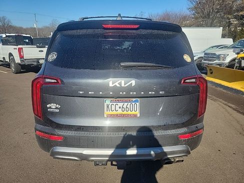 Used 2022 Kia Telluride S image 3