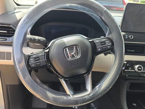 New 2026 Honda Pilot Touring image 11