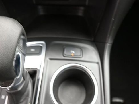 Used 2024 Chevrolet Equinox LT image 46