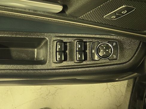 Used 2022 Ford Edge SEL w/ Sport Appearance Package image 34