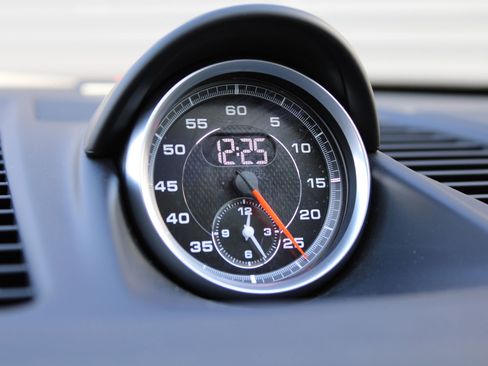 Certified 2017 Porsche 911 Carrera 4S image 22