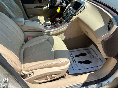 Used 2011 Buick LaCrosse CXL FWD image 12