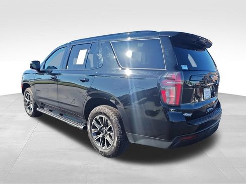 Used 2024 Chevrolet Tahoe Z71 w/ Luxury Package AWD/4WD image 4