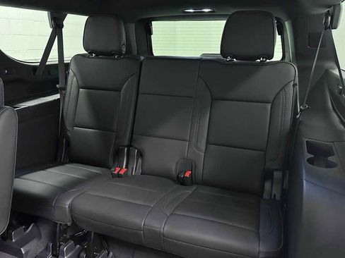 Used 2021 Chevrolet Suburban High Country image 17