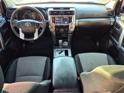 Used 2022 Toyota 4Runner SR5 AWD/4WD image 28