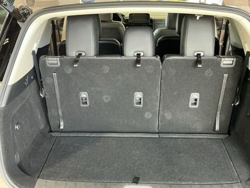 Used 2024 Nissan Pathfinder Platinum AWD/4WD image 26