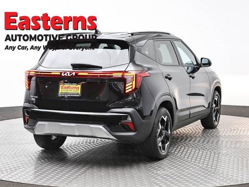 Used 2025 Kia Seltos S FWD image 5
