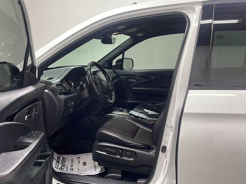 Used 2023 Honda Ridgeline Black Edition image 2