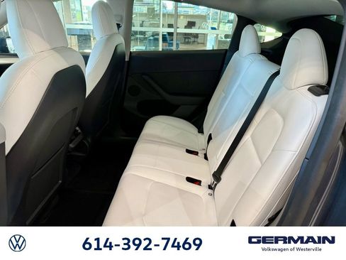 Used 2022 Tesla Model Y Long Range image 13