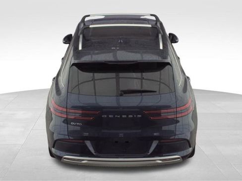 Used 2024 Genesis Electrified GV70 Advanced image 4
