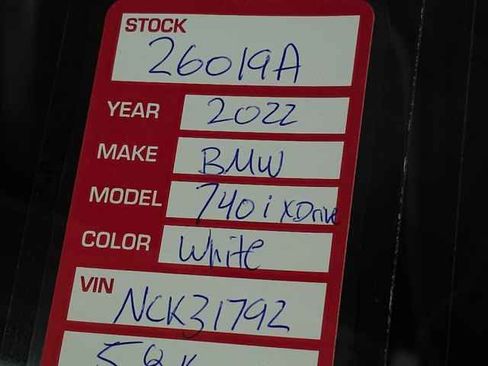 Used 2022 BMW 740i xDrive w/ M Sport Package image 45