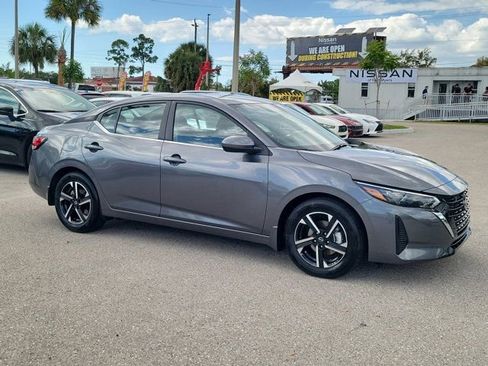 Used 2025 Nissan Sentra SV image 2