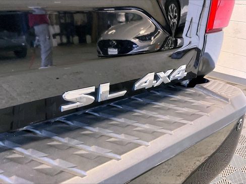 Used 2016 Nissan Titan SL image 7