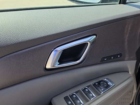 New 2027 Kia Carnival EX FWD image 20