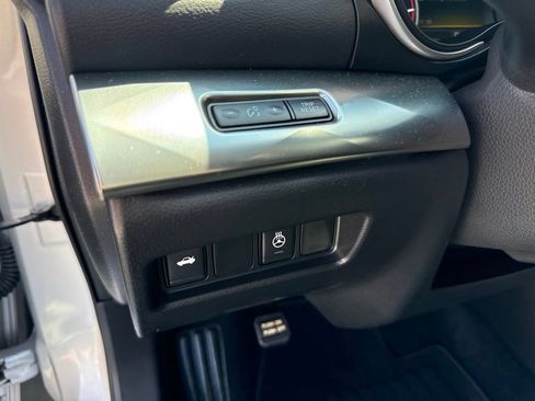 Used 2020 Nissan Maxima 3.5 SL w/ Floor Mat Group FWD image 18