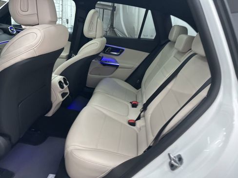 New 2026 Mercedes-Benz GLC 300 image 23