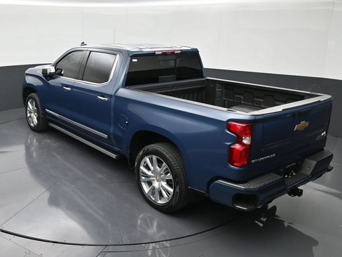 Used 2024 Chevrolet Silverado 1500 High Country AWD/4WD image 14