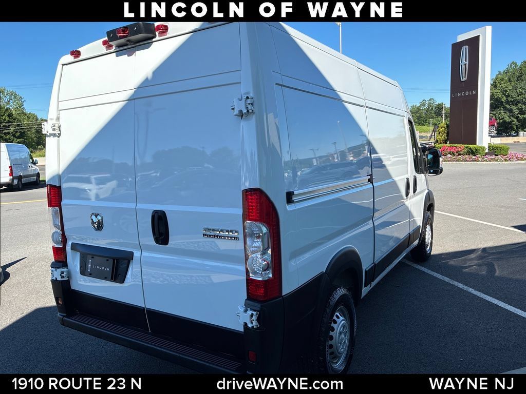 Used 2024 RAM ProMaster 2500 w/ Convenience Group FWD image 7