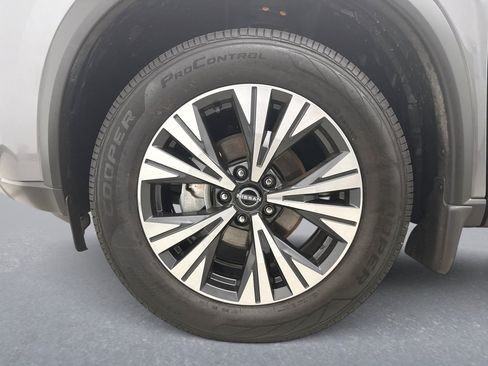 Used 2023 Nissan Rogue SV AWD/4WD image 23