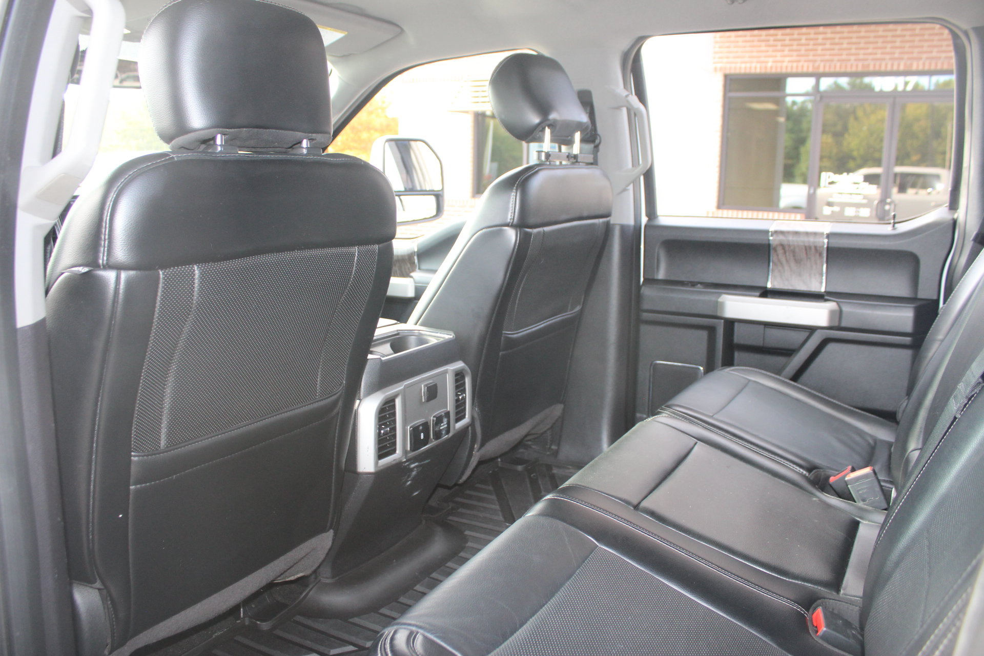 Used 2019 Ford F250 Lariat w/ Lariat Value Package AWD/4WD image 29