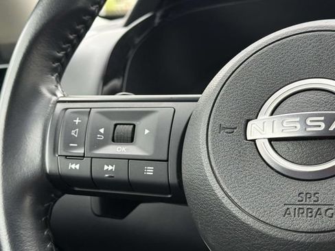 Certified 2024 Nissan Pathfinder SV FWD image 11