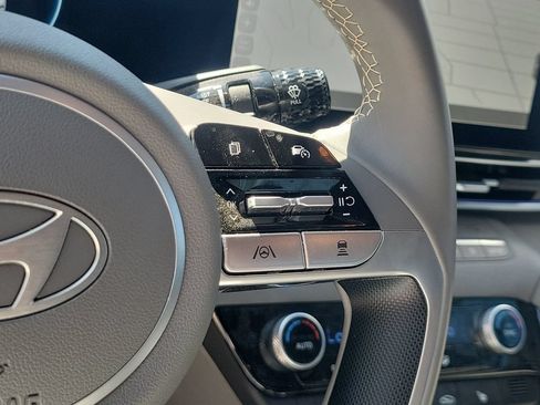 Used 2024 Hyundai Elantra SEL w/ Convenience Package FWD image 22