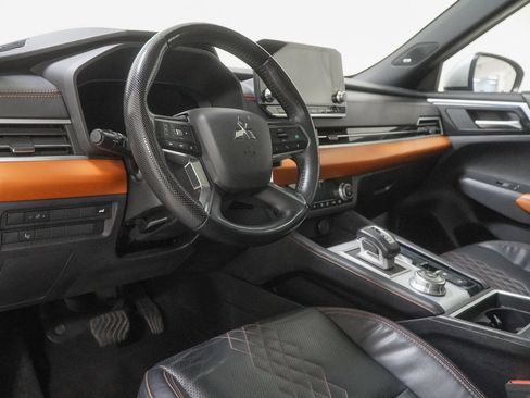 Used 2022 Mitsubishi Outlander SEL AWD/4WD image 24