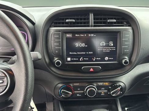 Used 2023 Kia Soul LX w/ Option Group 015 image 10