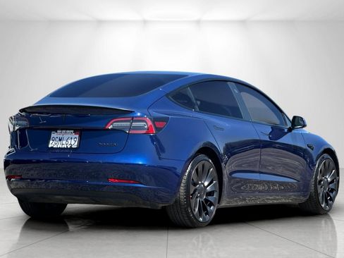 Used 2023 Tesla Model 3 Performance image 3