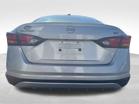 Used 2023 Nissan Altima 2.5 SV FWD image 7