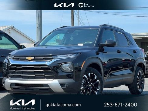 Used 2023 Chevrolet TrailBlazer LT w/ Convenience Package FWD image 1