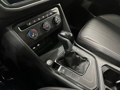 Used 2024 Volkswagen Tiguan Wolfsburg Edition image 32