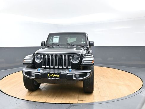 Used 2023 Jeep Wrangler Unlimited Sahara w/ Cold Weather Group AWD/4WD image 5