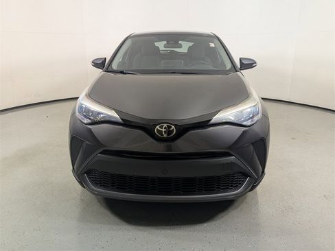 Used 2021 Toyota C-HR LE image 2