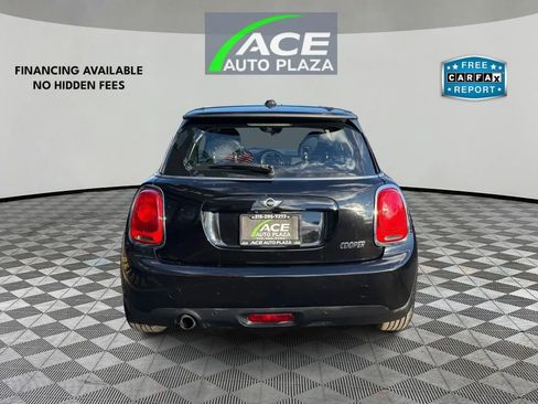 Used 2018 MINI Cooper 2-Door Hardtop w/ Signature Line Package image 6