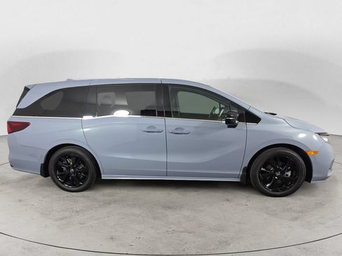 Certified 2024 Honda Odyssey Sport image 4