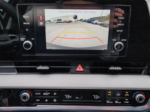 New 2025 Kia Sportage LX image 13