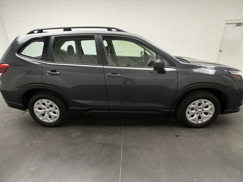 Used 2023 Subaru Forester AWD/4WD image 9