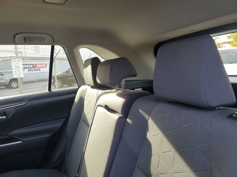 Used 2022 Toyota RAV4 XLE image 9